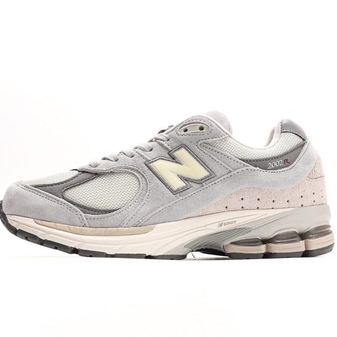 New Balance 2002R