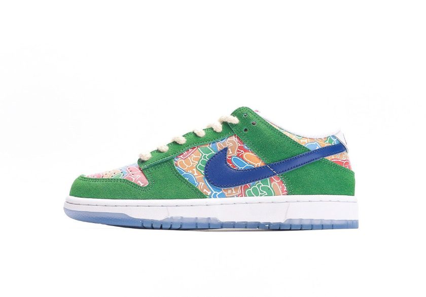 Dunk Low "Foam Finger"