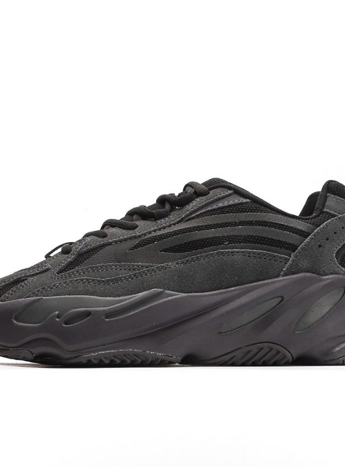 Yeezy Boost 700 V2 Vanta