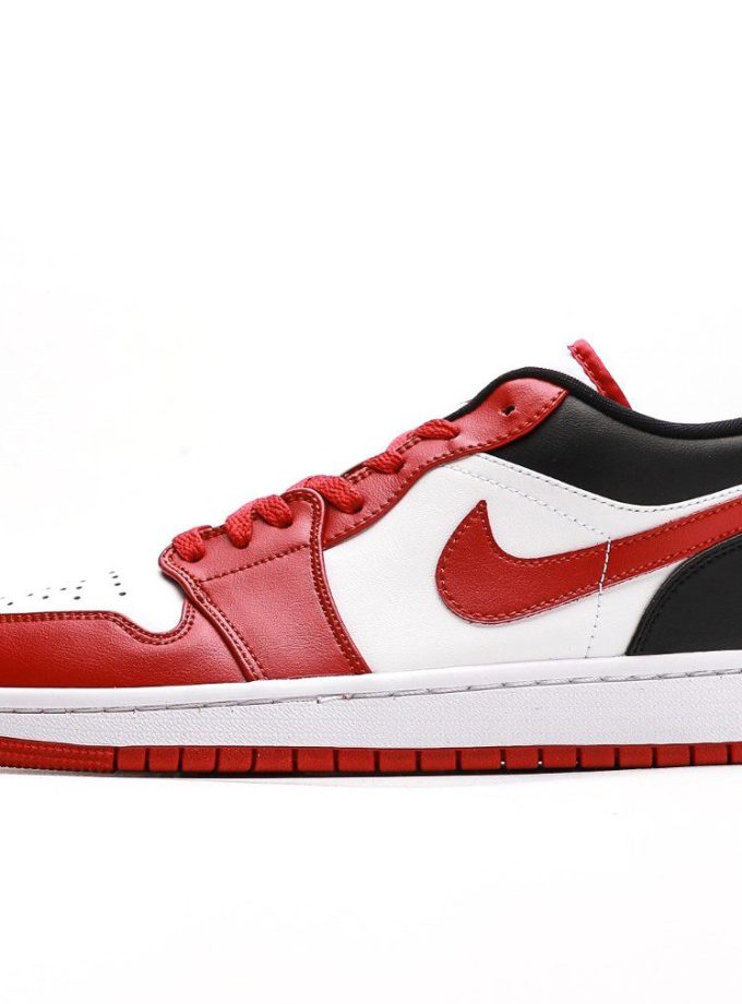 Air Jordan 1 Low Reverse Black Toe