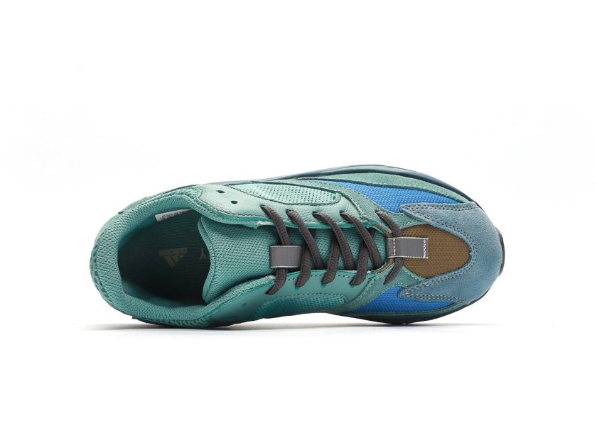 Yeezy Boost 700 Fade Azure - Image 3