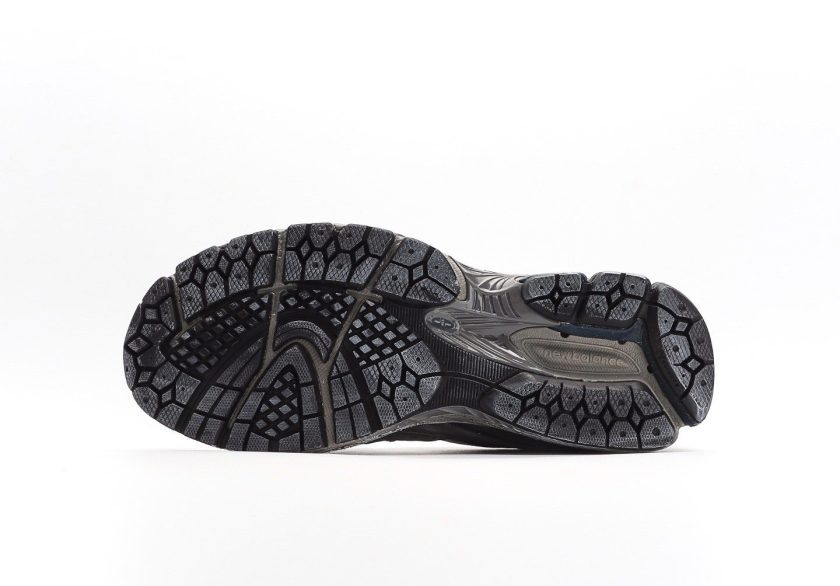 New Balance 2002R "Magnet" - Image 4