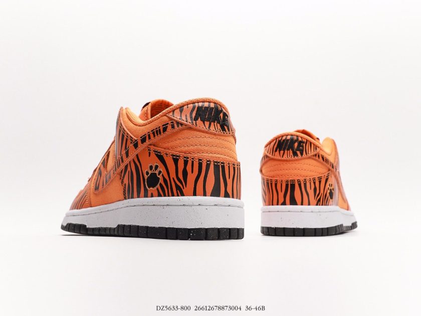 Dunk Low PS "Tiger Stripes" - Image 6