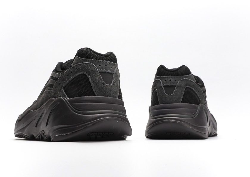 Yeezy Boost 700 V2 Vanta - Image 7