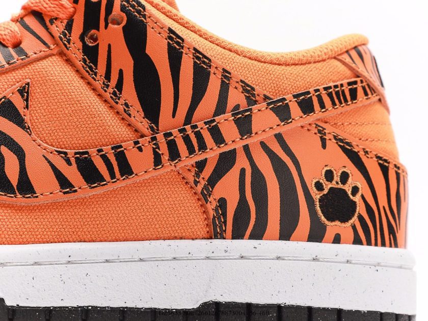 Dunk Low PS "Tiger Stripes" - Image 7