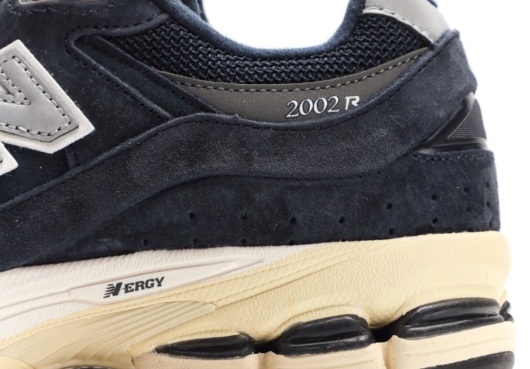 New Balance 2002R "Eclipse & Castlerock" - Image 7