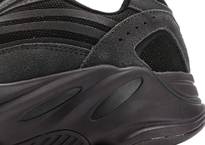 Yeezy Boost 700 V2 Vanta - Image 8