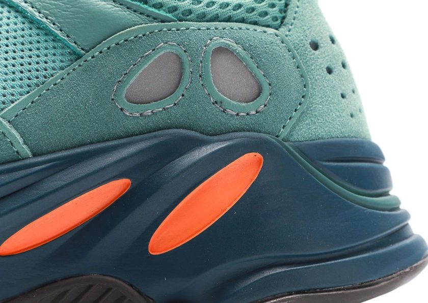Yeezy Boost 700 Fade Azure - Image 7
