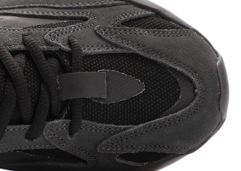 Yeezy Boost 700 V2 Vanta - Image 9