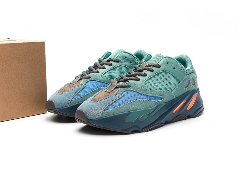 Yeezy Boost 700 Fade Azure - Image 9