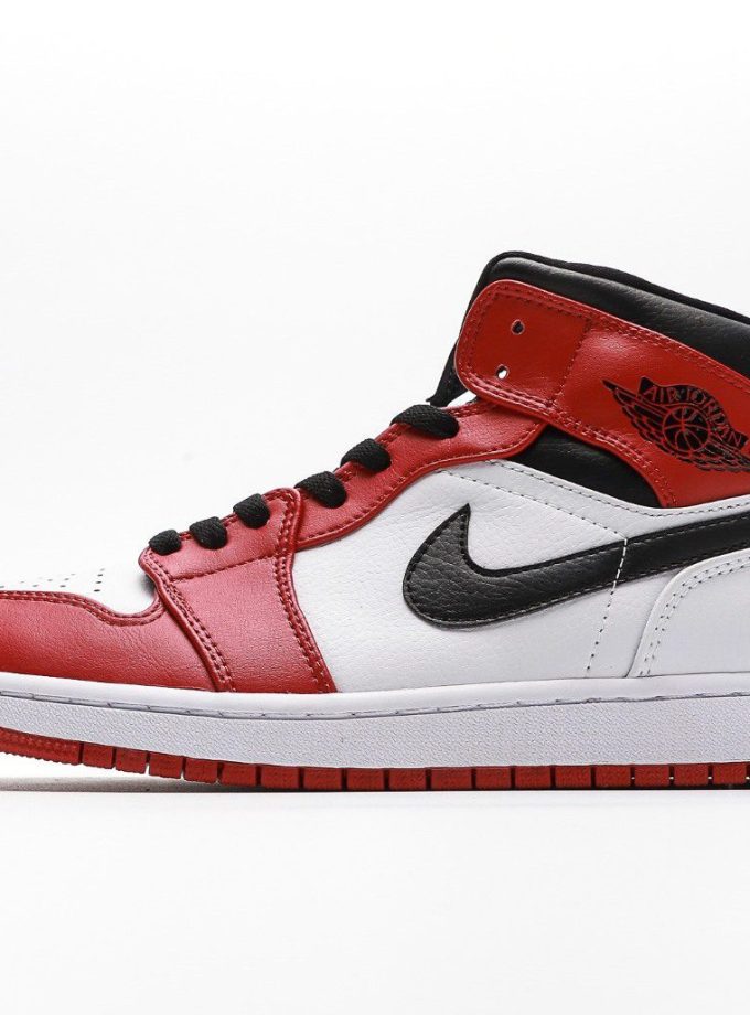 Air Jordan 1 Mid Chicago