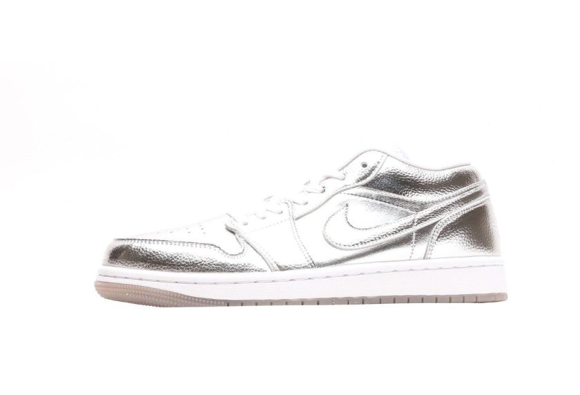 Air Jordan 1 Low SE Metallic Silver