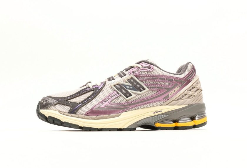 New Balance 1906R Licorice