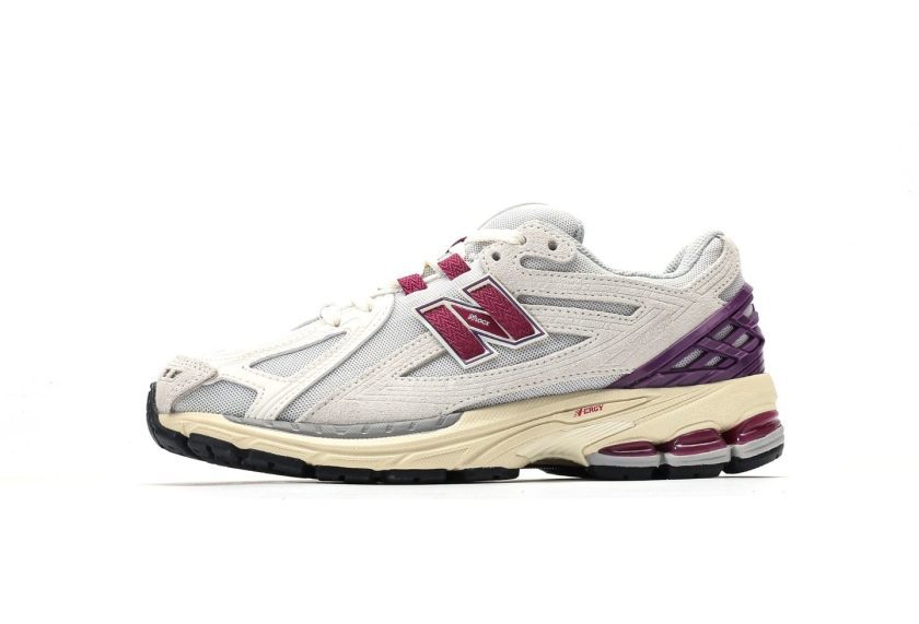 New Balance 1906R "Sea Salt Radiant Purple"
