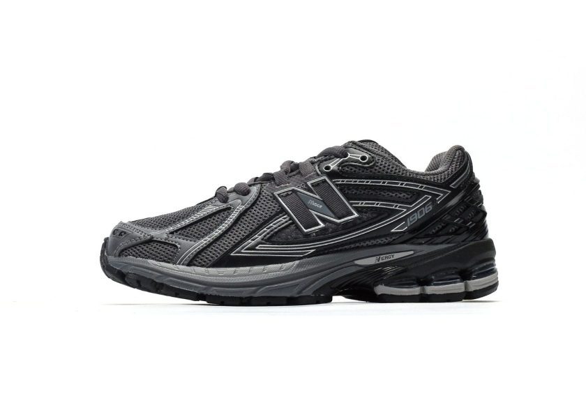 New Balance 1906R "Black/Silver"