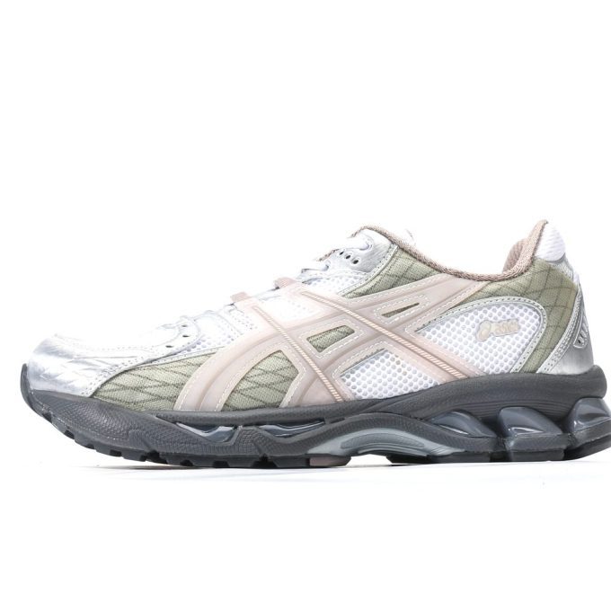 Gel-Nimbus 10.1 Kith White Morganite
