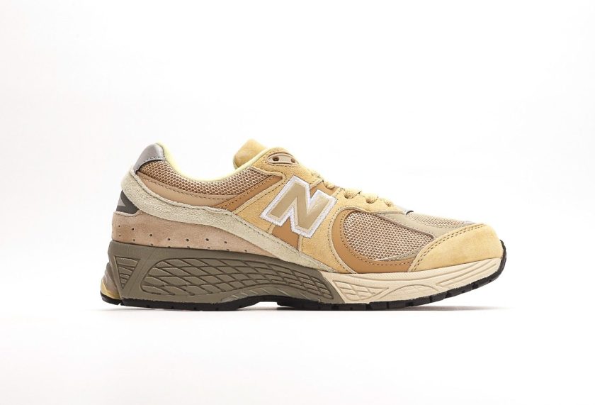 AURALEE x New Balance - Image 2
