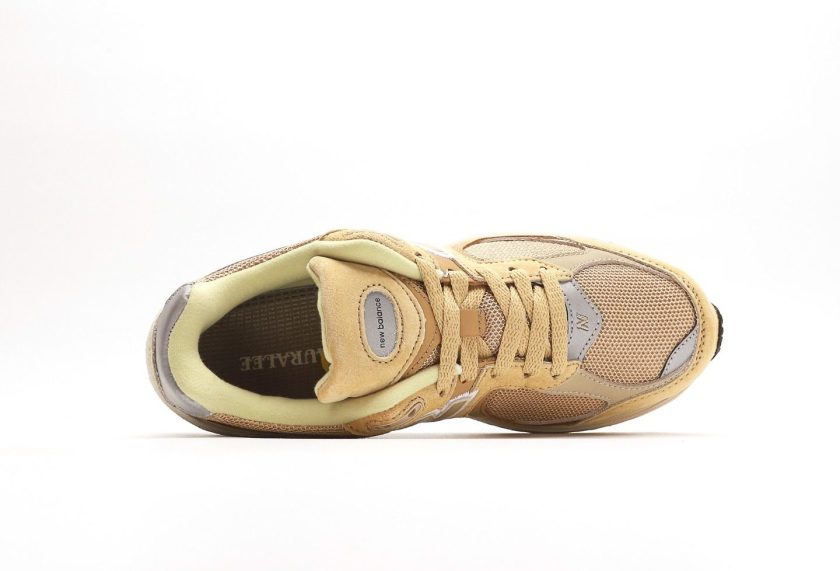 AURALEE x New Balance - Image 3