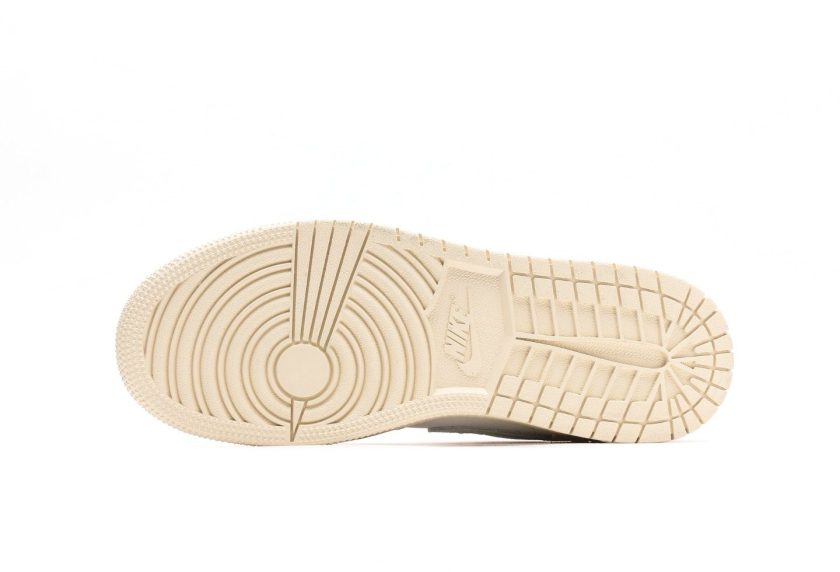 Air Jordan 1 Low SE Guava Ice - Image 4