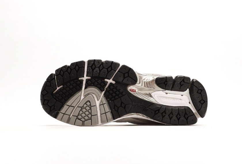 New Balance 2002R GORE-TEX "Concrete" - Image 4