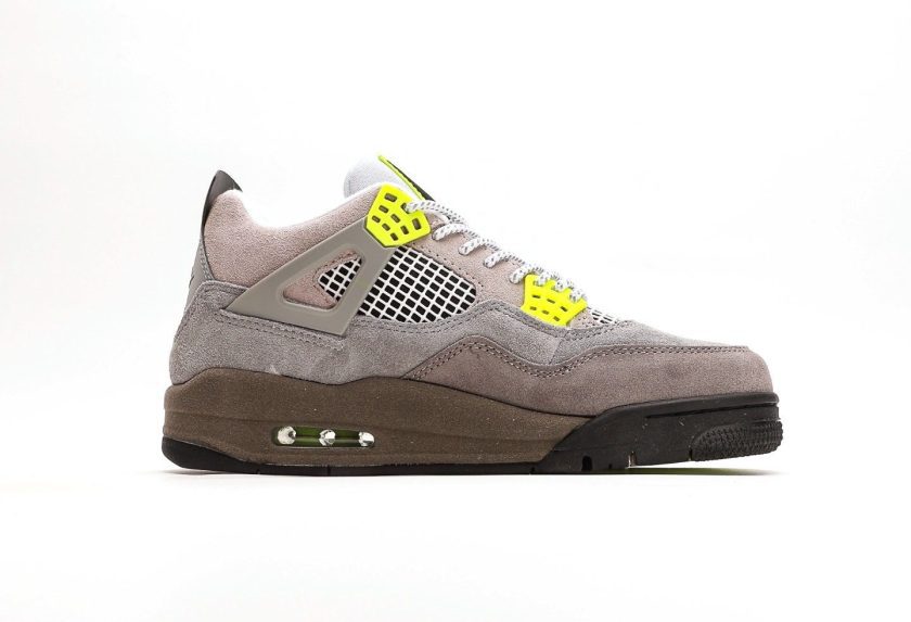 Air Jordan 4 Retro SE "Neon" - Image 2