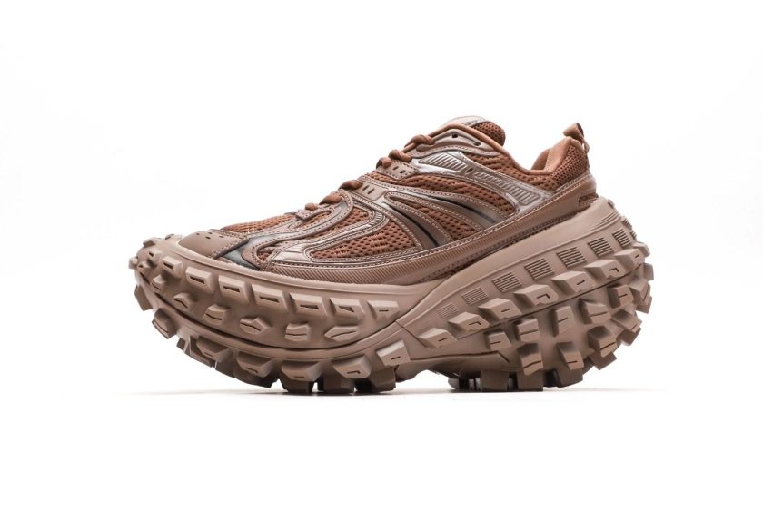 Defender Sneaker