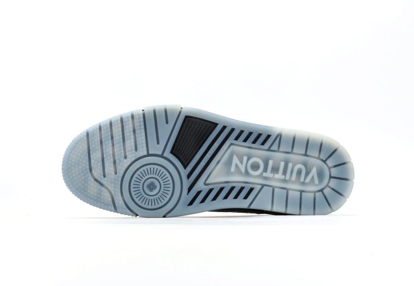 LV Trainer Sneaker [BOUTIQUE QUALITY] - Image 4
