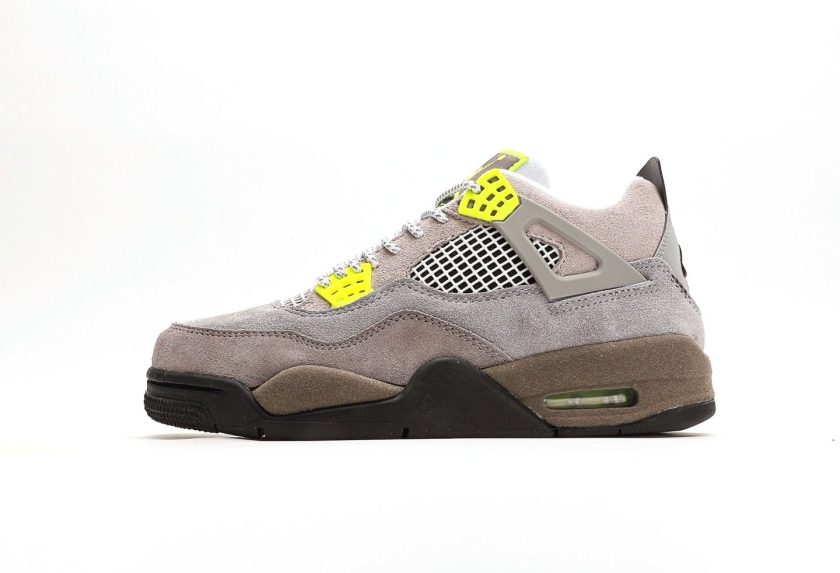 Air Jordan 4 Retro SE "Neon"