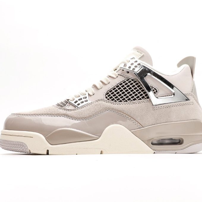 Air Jordan 4 "Frozen Moments"