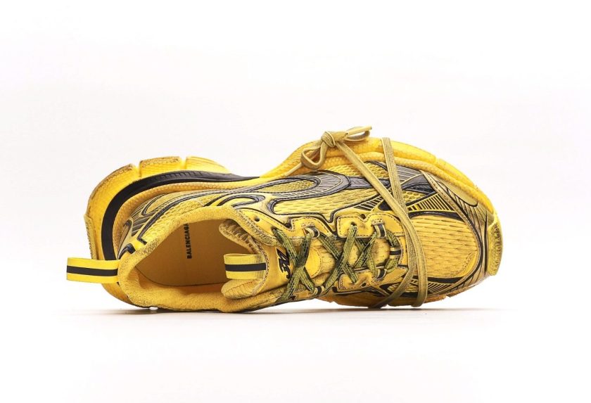 3XL Sneaker "Worn-Out - Yellow Black" - Image 3
