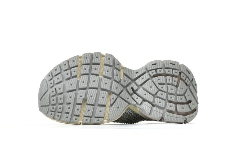 3XL Fishnet Sneaker - Image 4