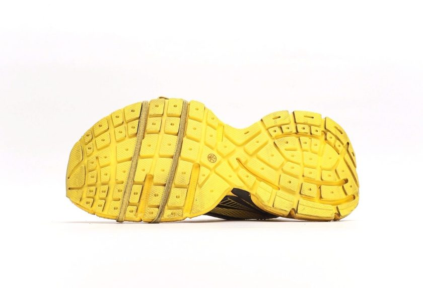 3XL Sneaker "Worn-Out - Yellow Black" - Image 4