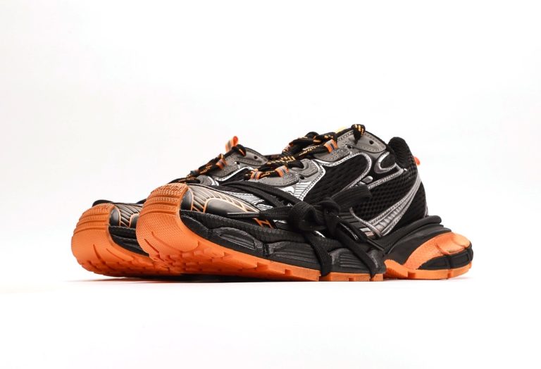 3XL Sneaker "Worn-Out - Black Orange" - Image 5
