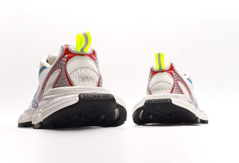 3XL Sneaker "Worn-Out - White Blue Red" - Image 6