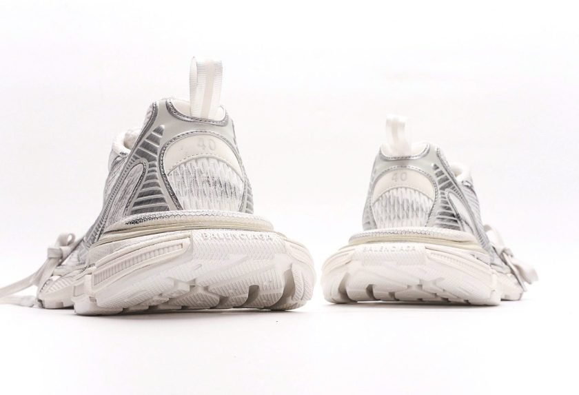 3XL Sneaker "Worn-Out - Light Grey" - Image 6