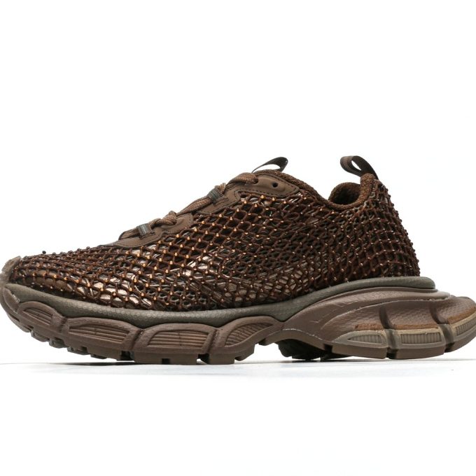 3XL Fishnet Sneaker