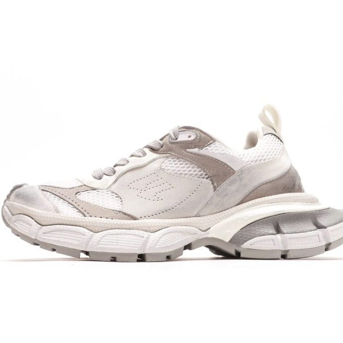 3XL Sneaker "Worn-Out - Light Grey"