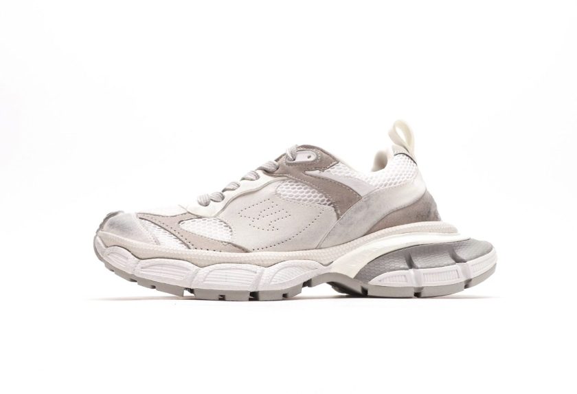 3XL Sneaker "Worn-Out - Light Grey"