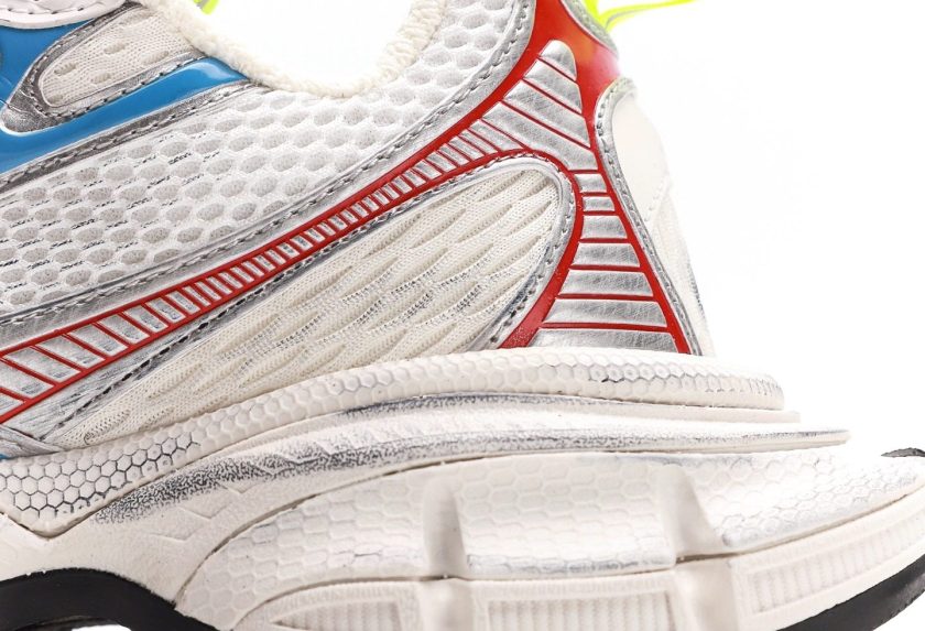 3XL Sneaker "Worn-Out - White Blue Red" - Image 7
