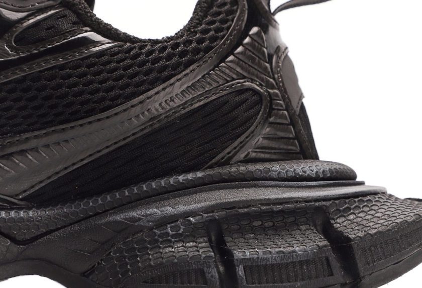 3XL Sneaker Black Mesh and Polyurethane - Image 7