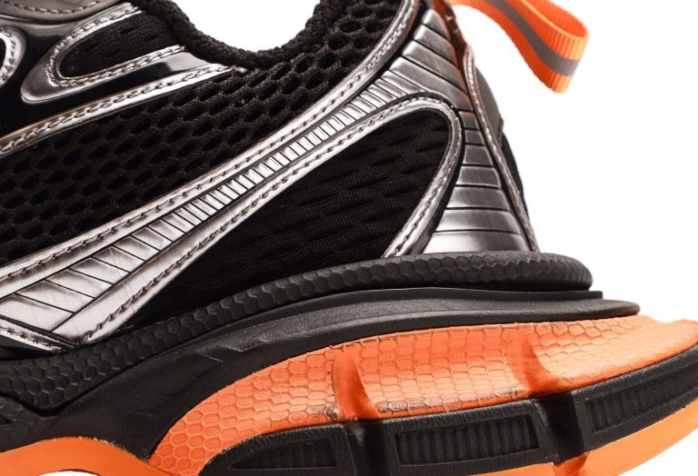 3XL Sneaker "Worn-Out - Black Orange" - Image 7