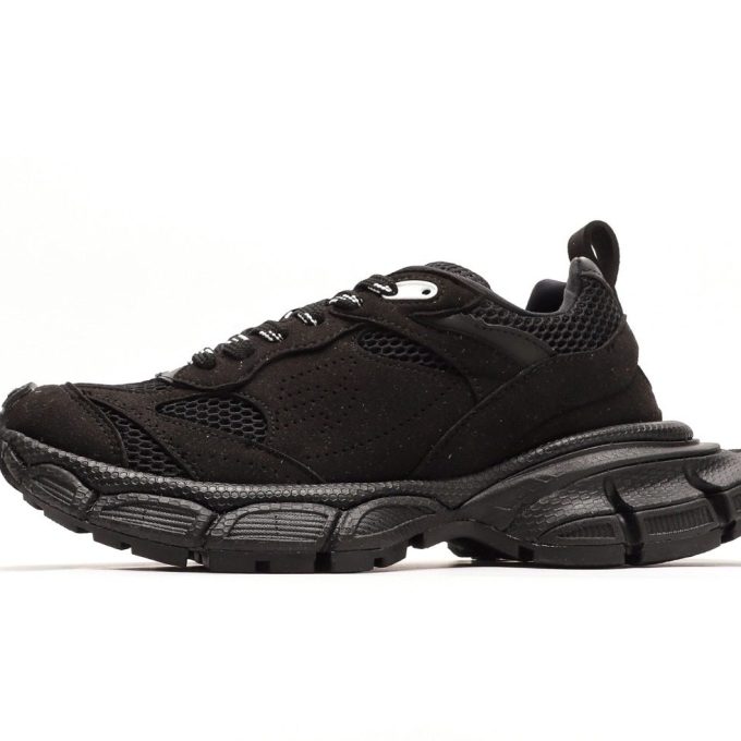 3XL Sneaker Black Suede