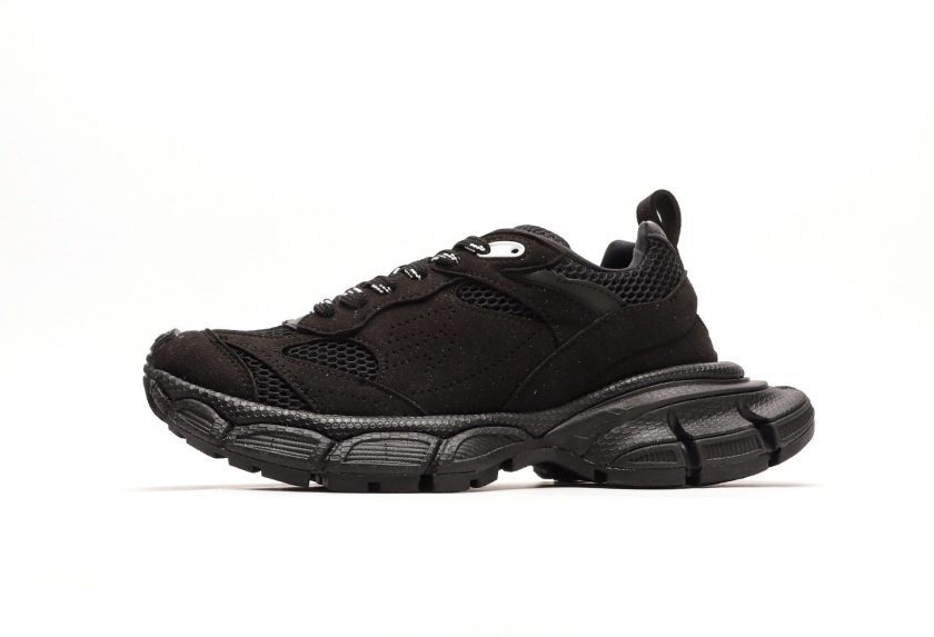 3XL Sneaker Black Suede