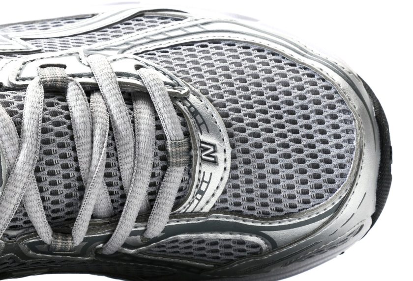 New Balance 740 Silver Metallic - Image 8