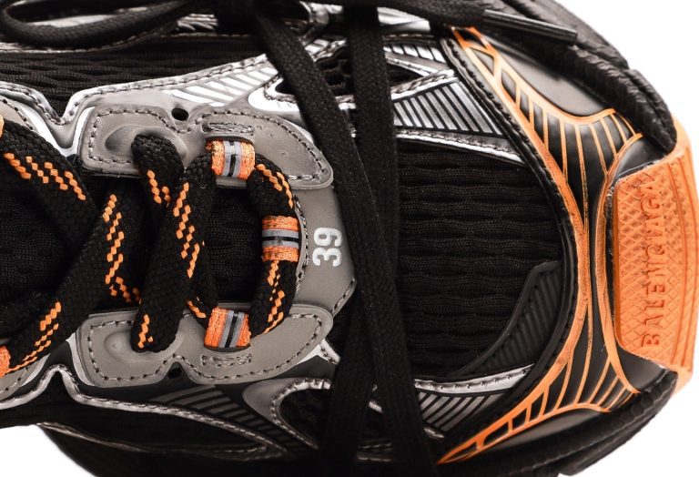 3XL Sneaker "Worn-Out - Black Orange" - Image 8
