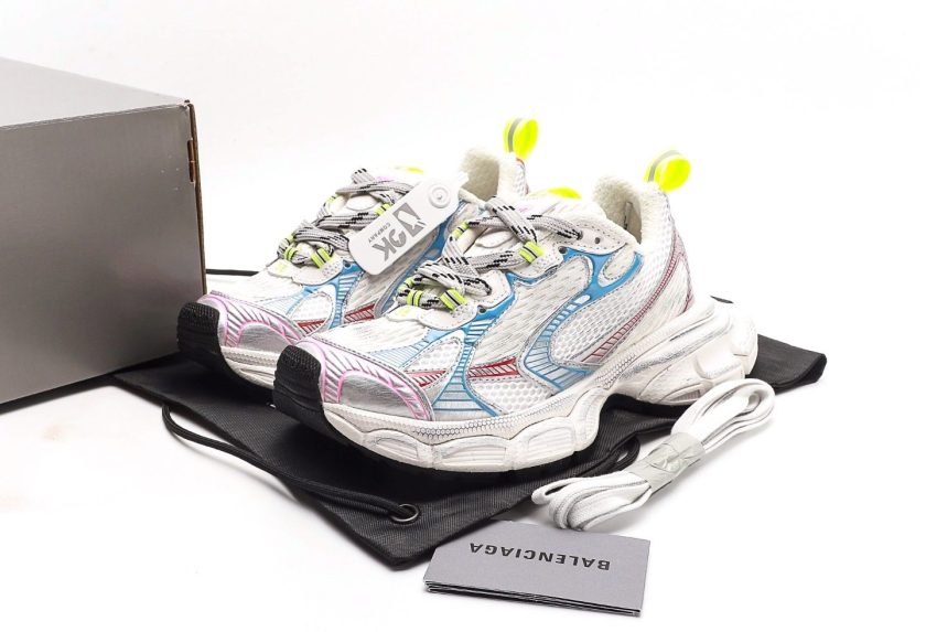 3XL Sneaker "Worn-Out - White Blue Red" - Image 9