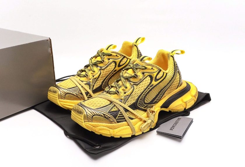 3XL Sneaker "Worn-Out - Yellow Black" - Image 9