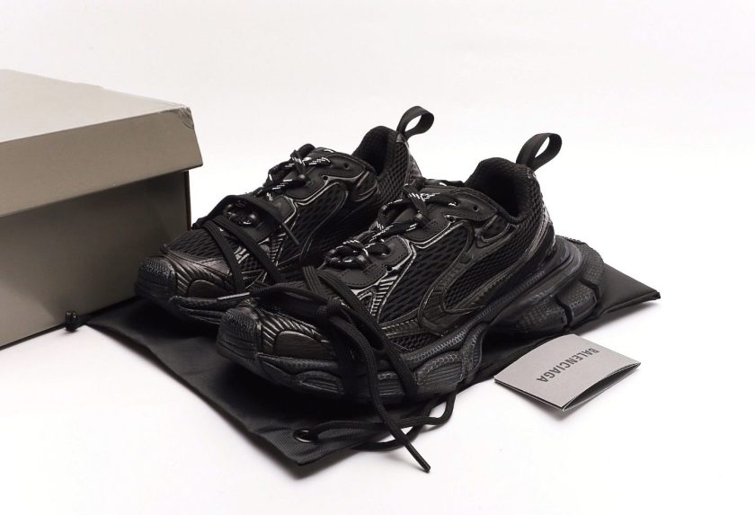 3XL Sneaker Black Mesh and Polyurethane - Image 9