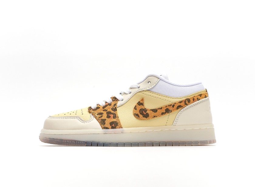 Air Jordan 1 Low SNKRS Day