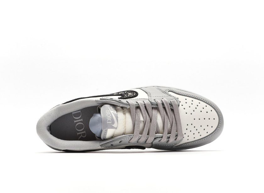 Dior x Air Jordan 1 Low - Image 3